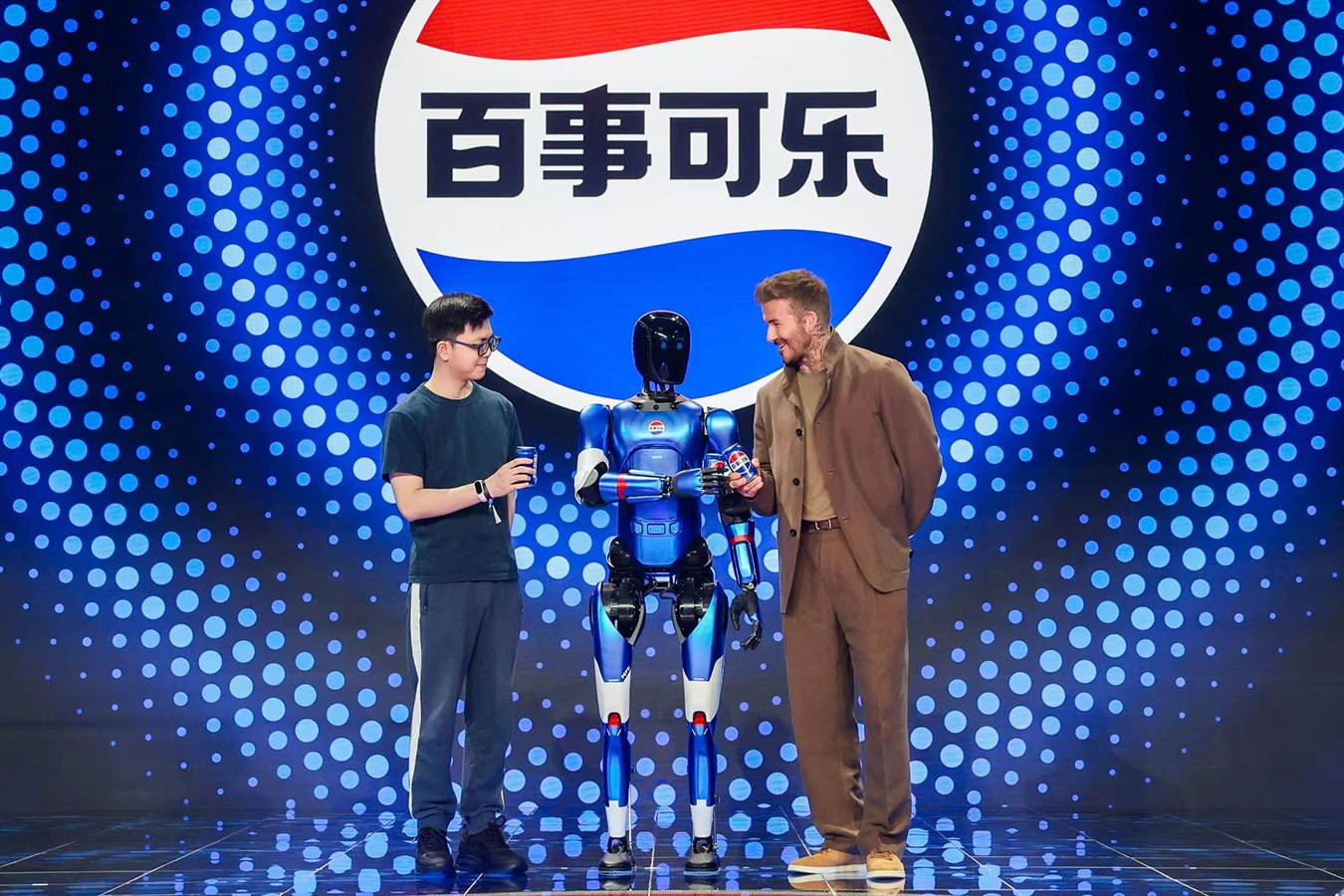 k1集团(体育股份有限公司)-十年品牌 值得信赖
机器人携手百事中国共创“百事蓝宝” 共燃渴望新章